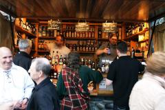 Volle Hütte vor der Whisky-Bude